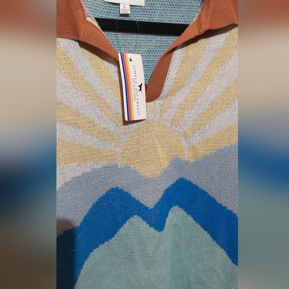 Simple Men's Sunrise Motif V-Neck Sweater — Blue, Teal & Brown - Picture 3 of 9